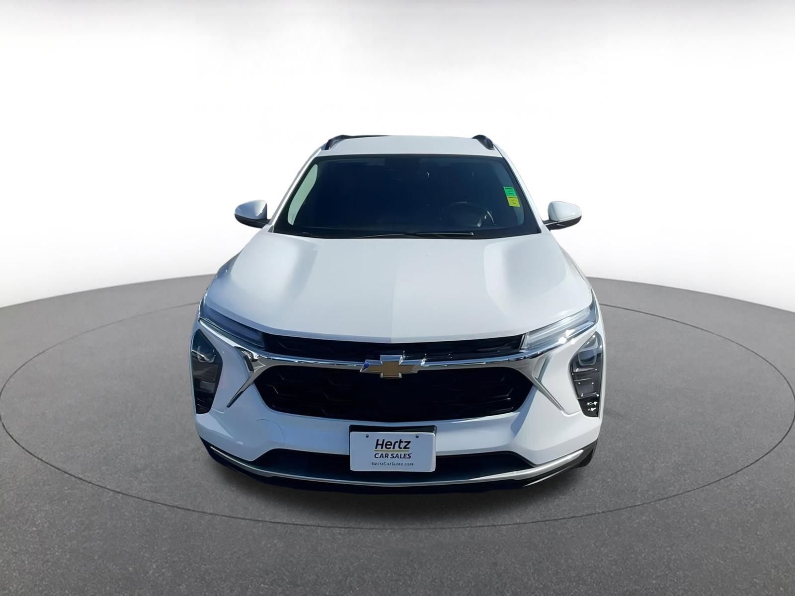 Used 2025 Chevrolet Trax LT image 4