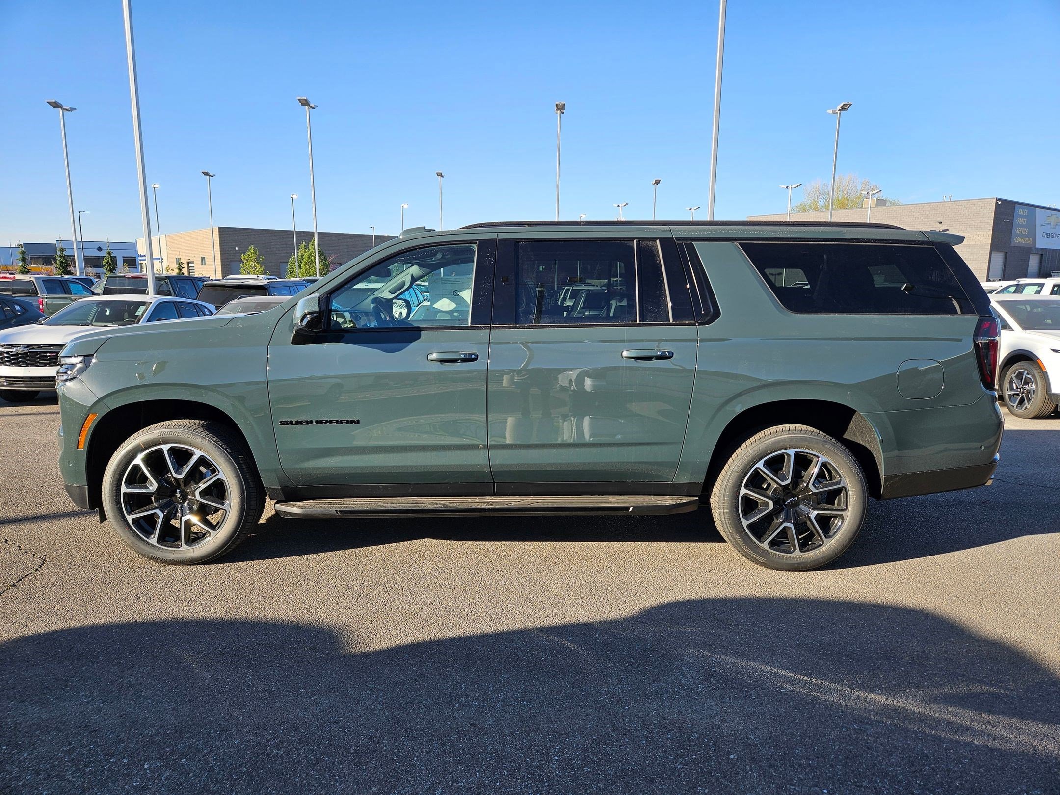 New 2026 Chevrolet Suburban RST w/ Sun And Tow Package AWD/4WD image 8