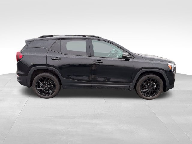 Used 2023 GMC Terrain SLT w/ Elevation Edition AWD/4WD image 4
