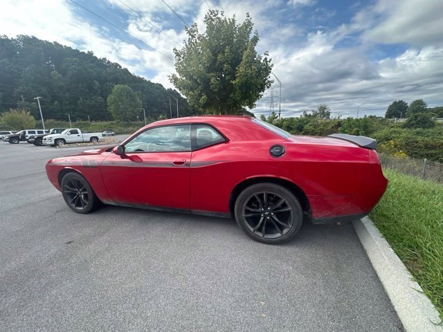 Used 2018 Dodge Challenger SXT w/ Blacktop Package RWD image 26