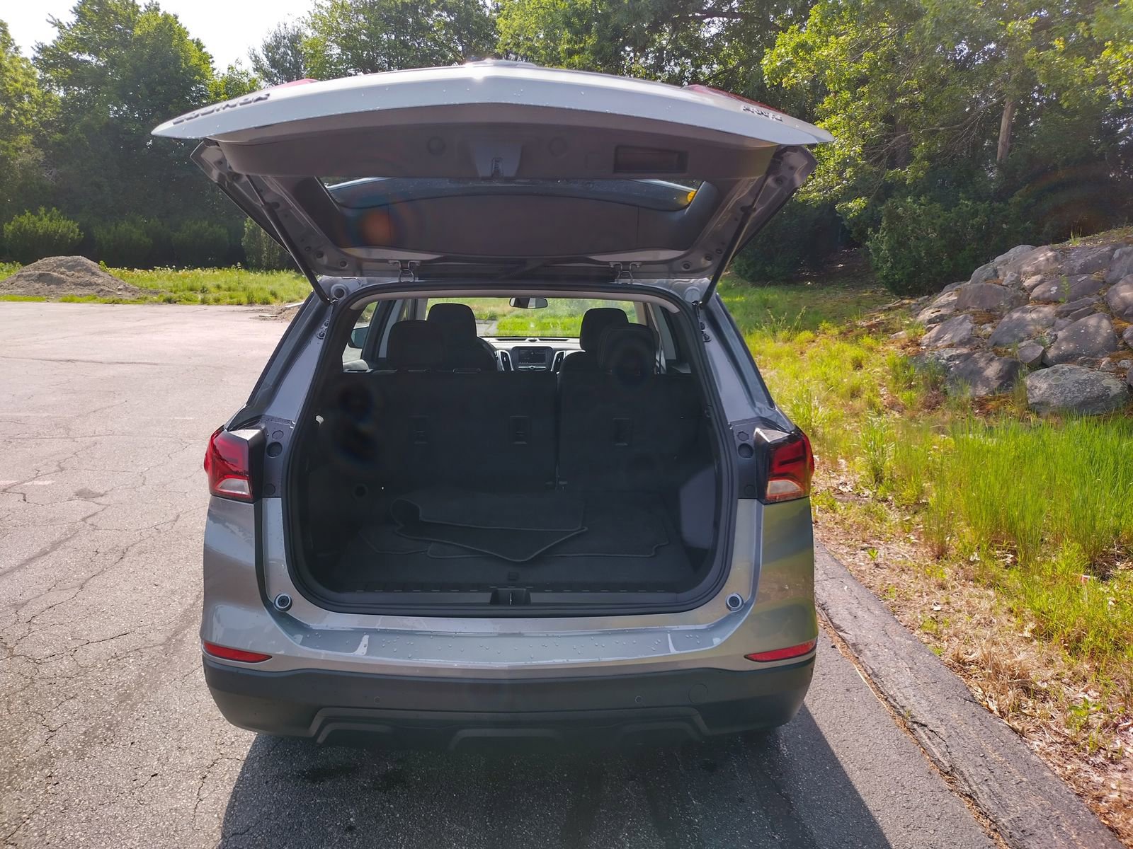 Used 2024 Chevrolet Equinox LS w/ Driver Confidence II Package image 16