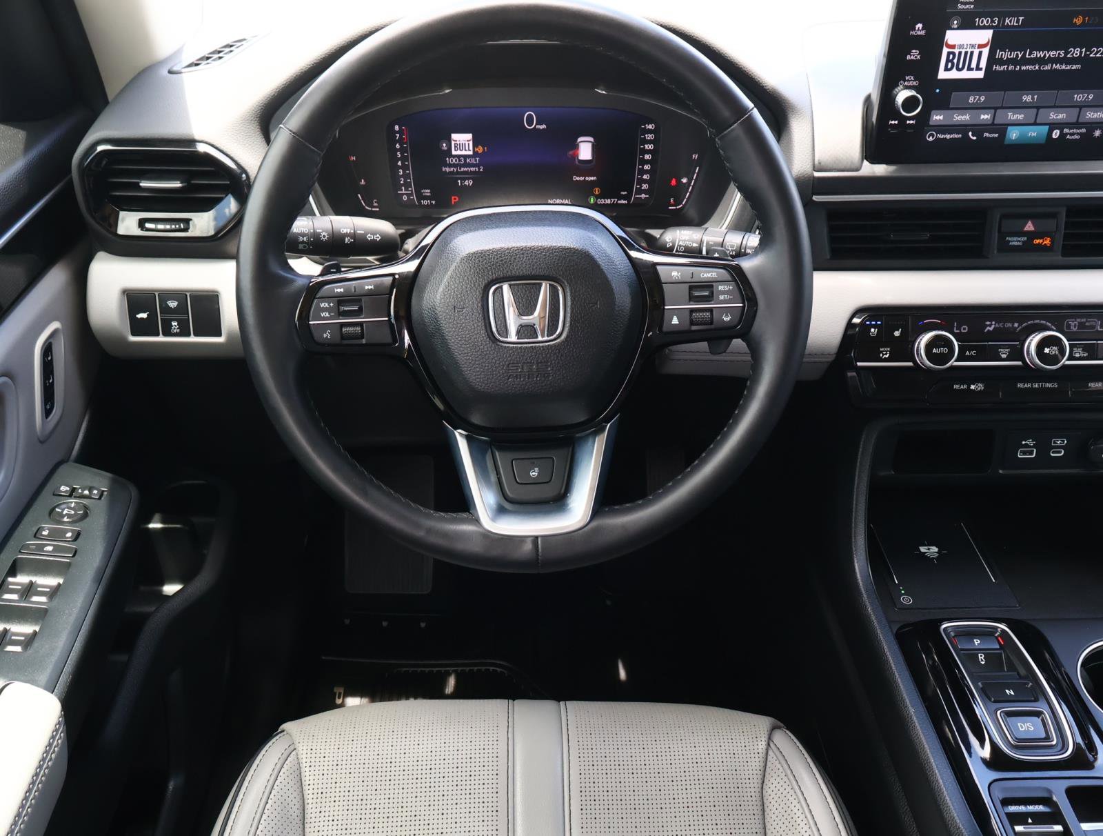 Used 2025 Honda Pilot Elite image 9