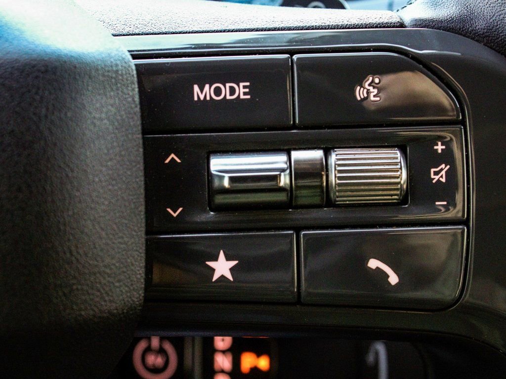 Used 2025 Kia EV9 Wind image 28