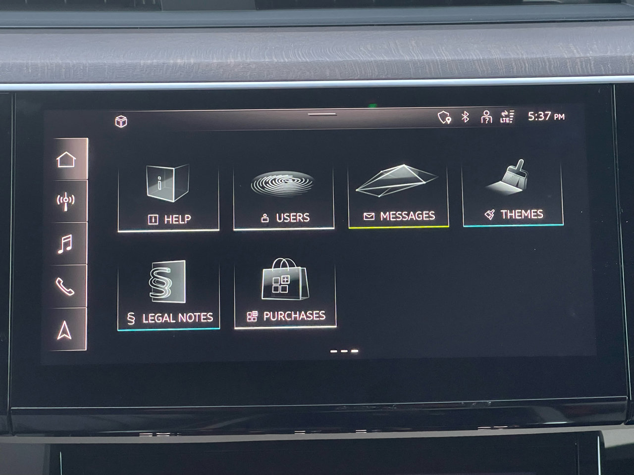 Used 2023 Audi e-tron Premium w/ Convenience Plus Package image 41