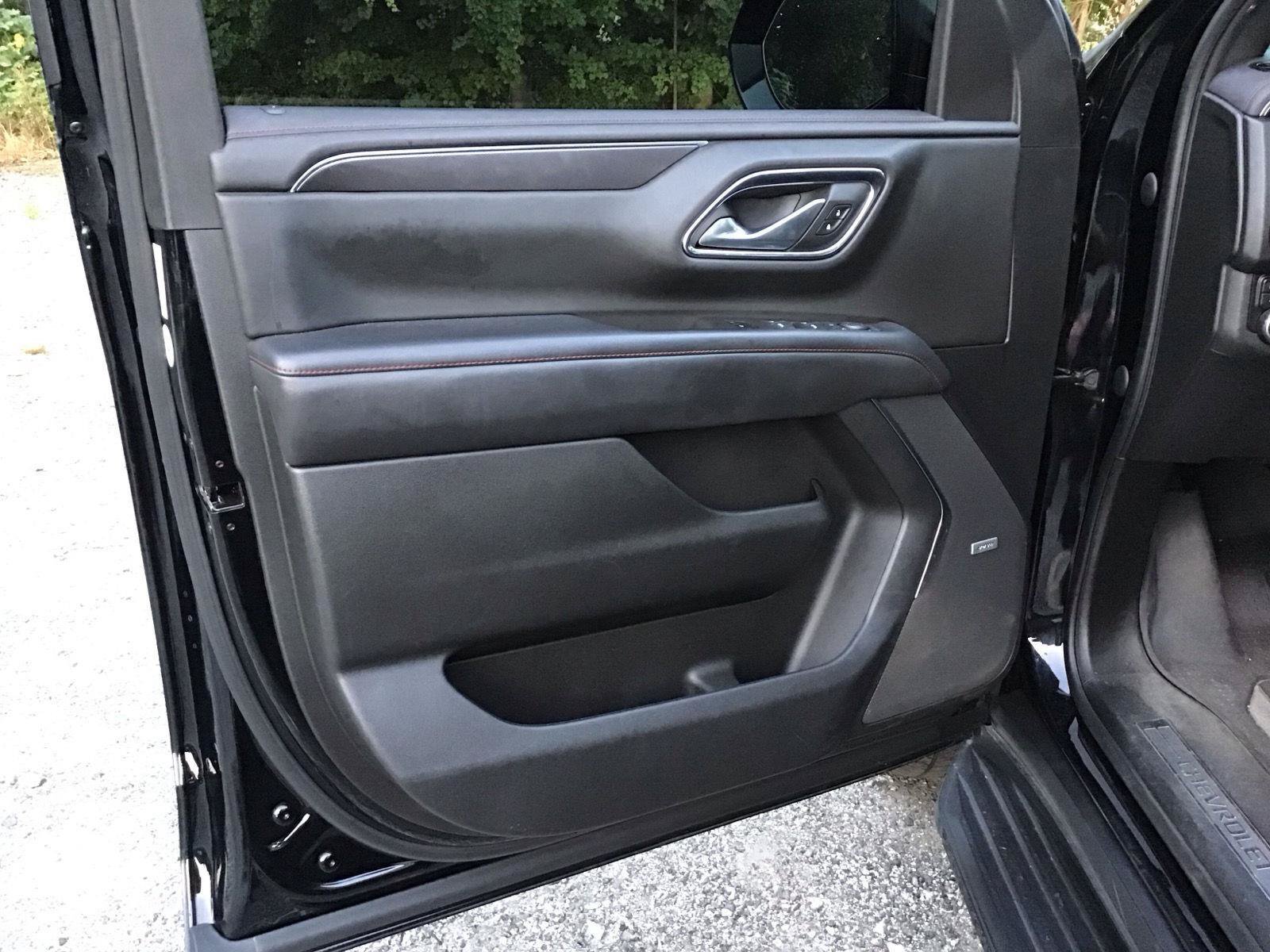 Used 2022 Chevrolet Tahoe RST w/ Luxury Package AWD/4WD image 12