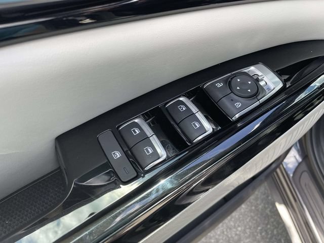 Used 2024 Kia Carnival EX FWD image 21
