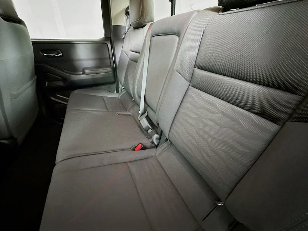 Used 2024 Nissan Frontier SV w/ Technology Package image 4