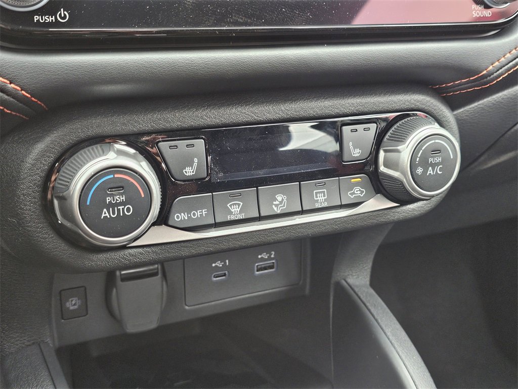 New 2025 Nissan Versa SR w/ Trunk Package image 10