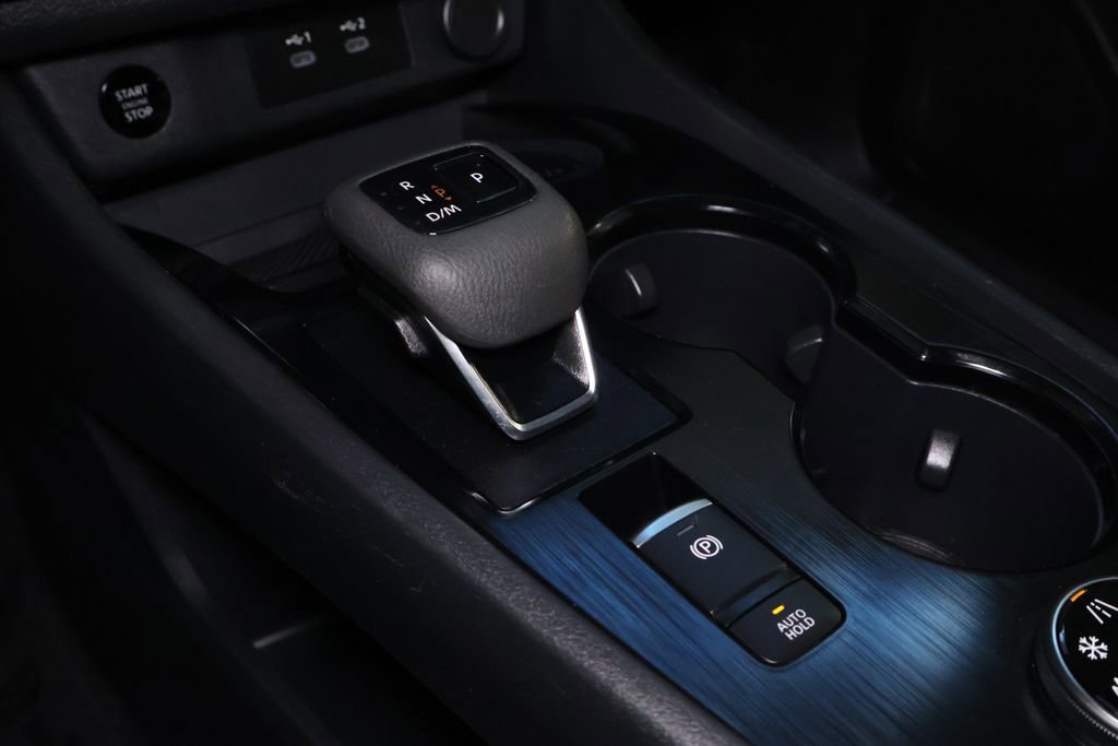 Used 2024 Nissan Rogue SV image 32