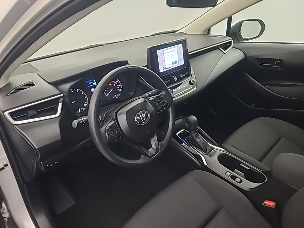 Used 2025 Toyota Corolla LE FWD image 21