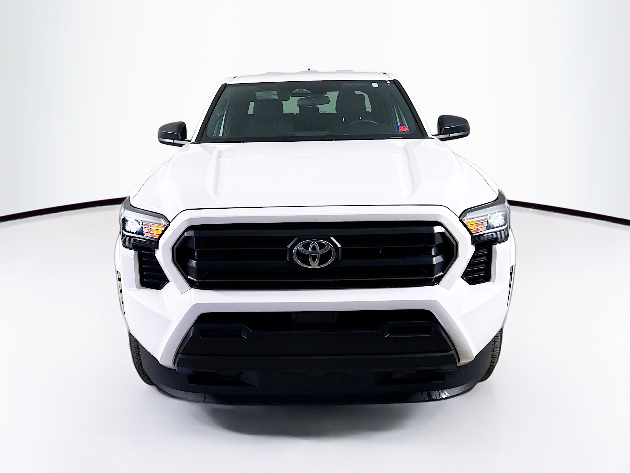 Used 2025 Toyota Tacoma SR image 3
