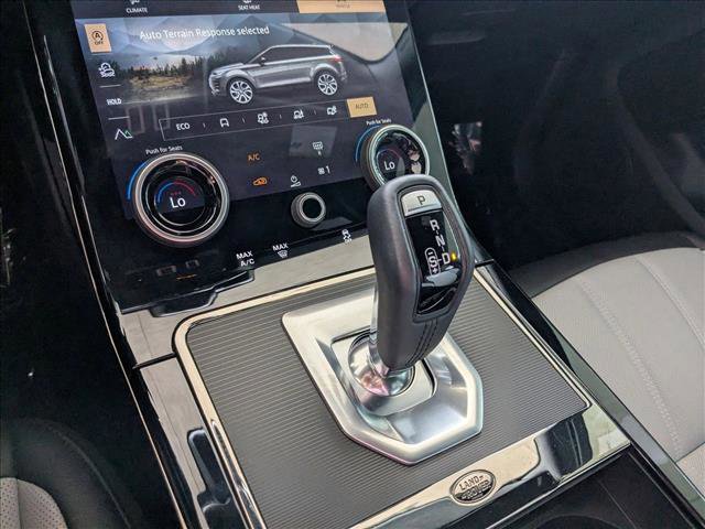 Used 2023 Land Rover Range Rover Evoque R-Dynamic SE image 11