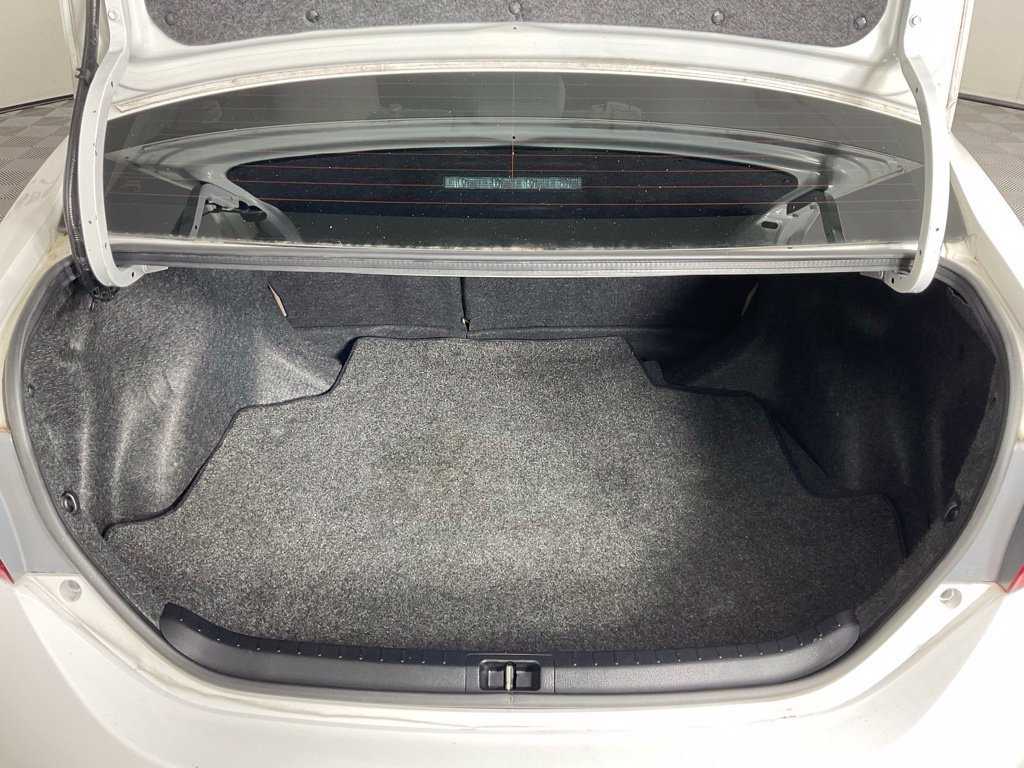 Used 2016 Toyota Corolla LE FWD image 11