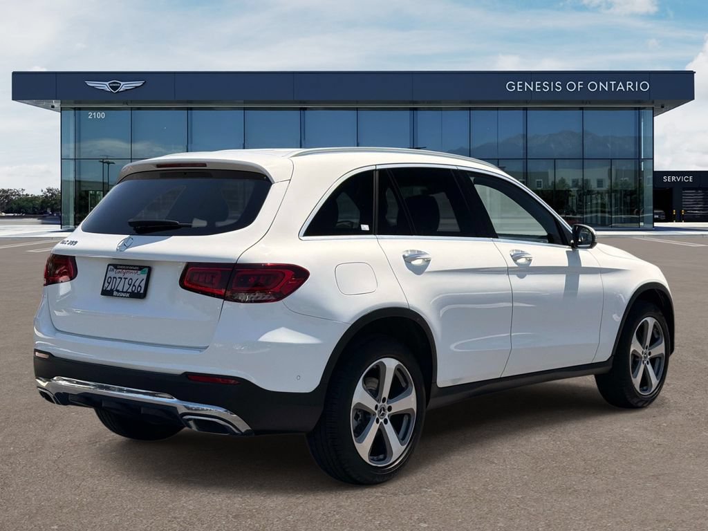 Used 2022 Mercedes-Benz GLC 300 image 4
