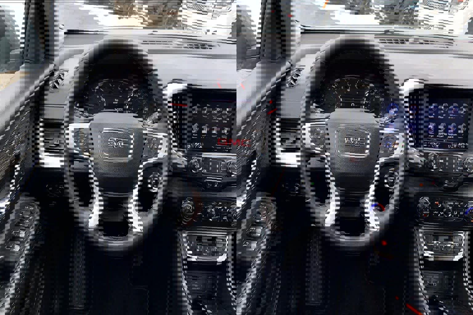 Used 2023 GMC Terrain SLT image 6