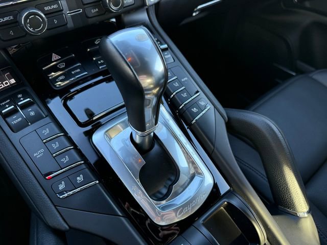 Used 2014 Porsche Cayenne w/ Basic Package image 31