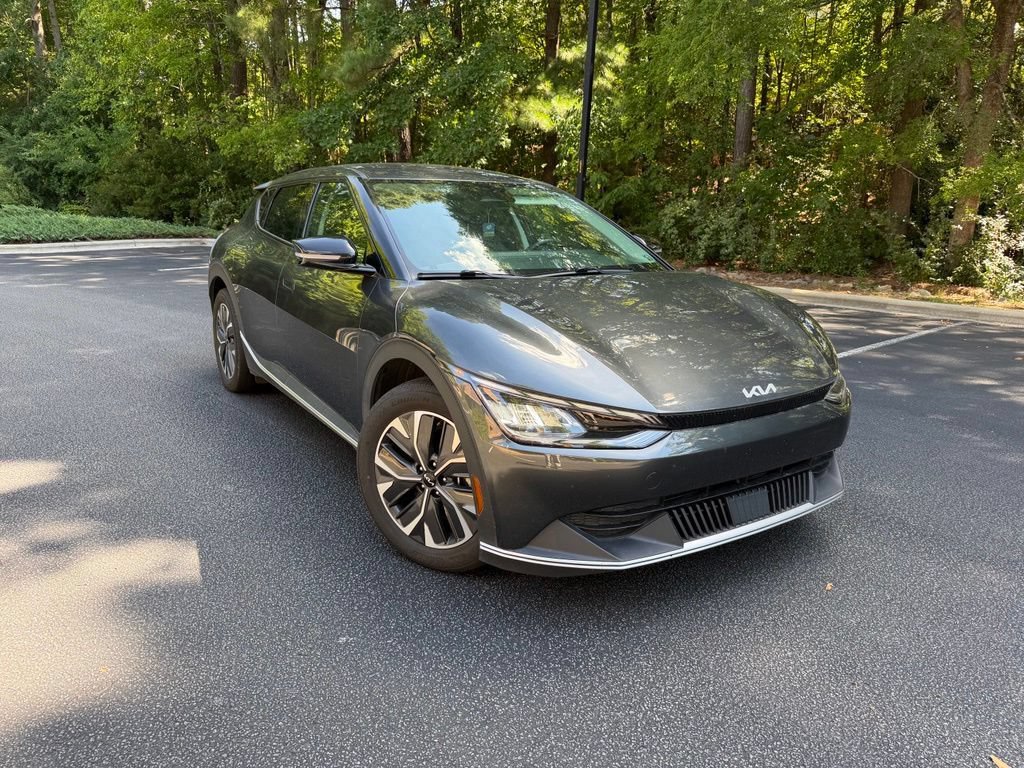 Used 2024 Kia EV6 Light AWD/4WD image 4