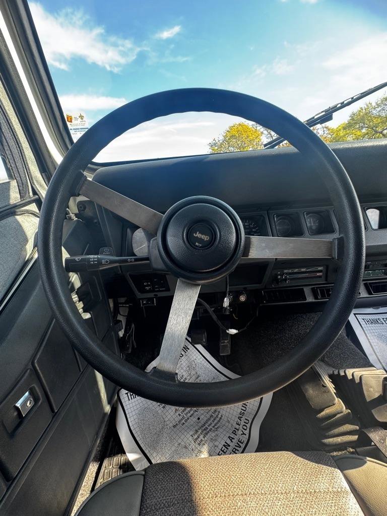 Used 1992 Jeep Wrangler 4WD image 17