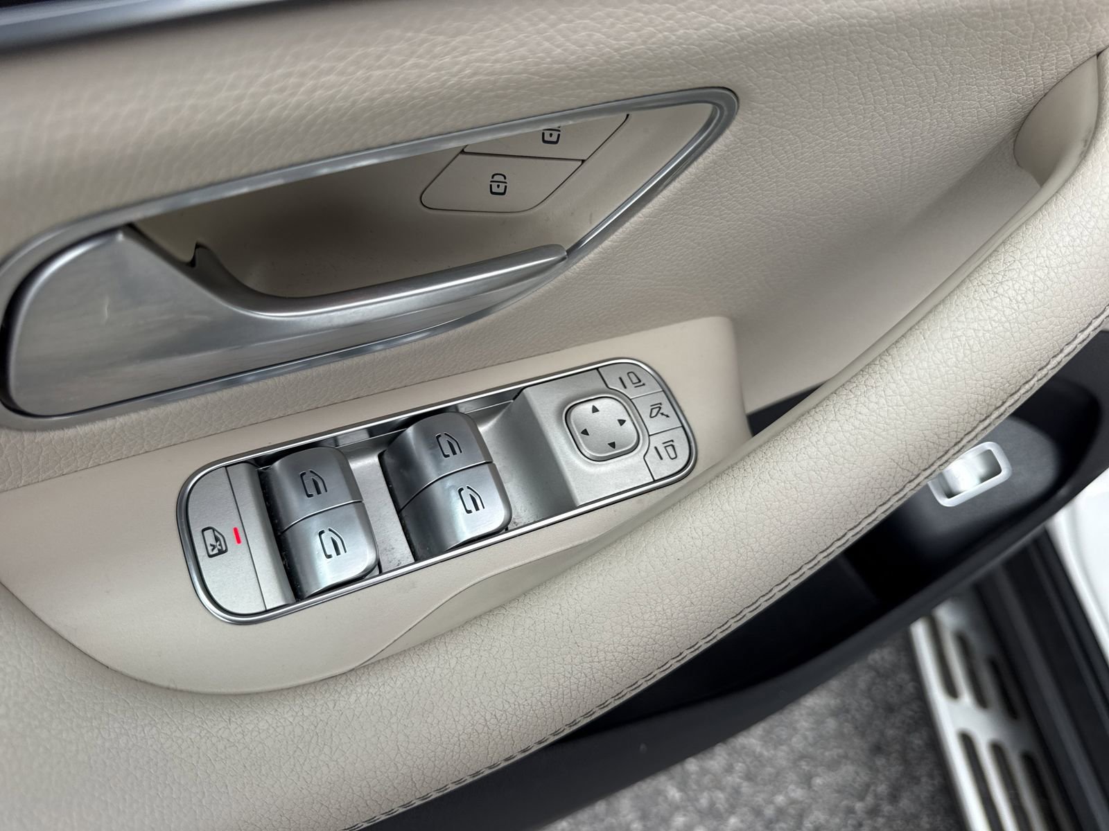 Used 2020 Mercedes-Benz GLE 350 4MATIC image 15