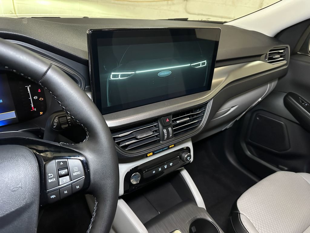 New 2026 Ford Escape SE image 28