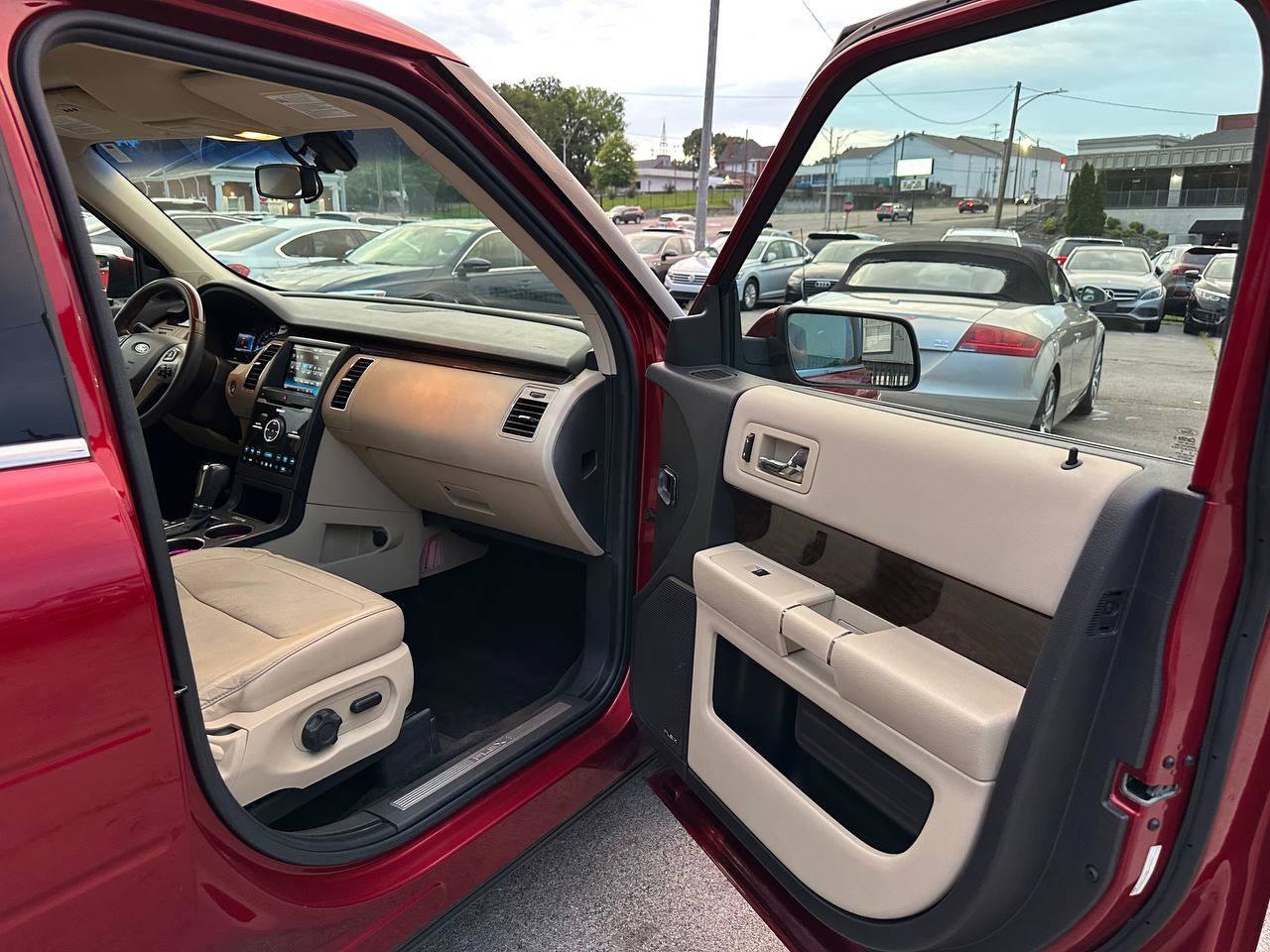 Used 2015 Ford Flex Limited FWD image 27