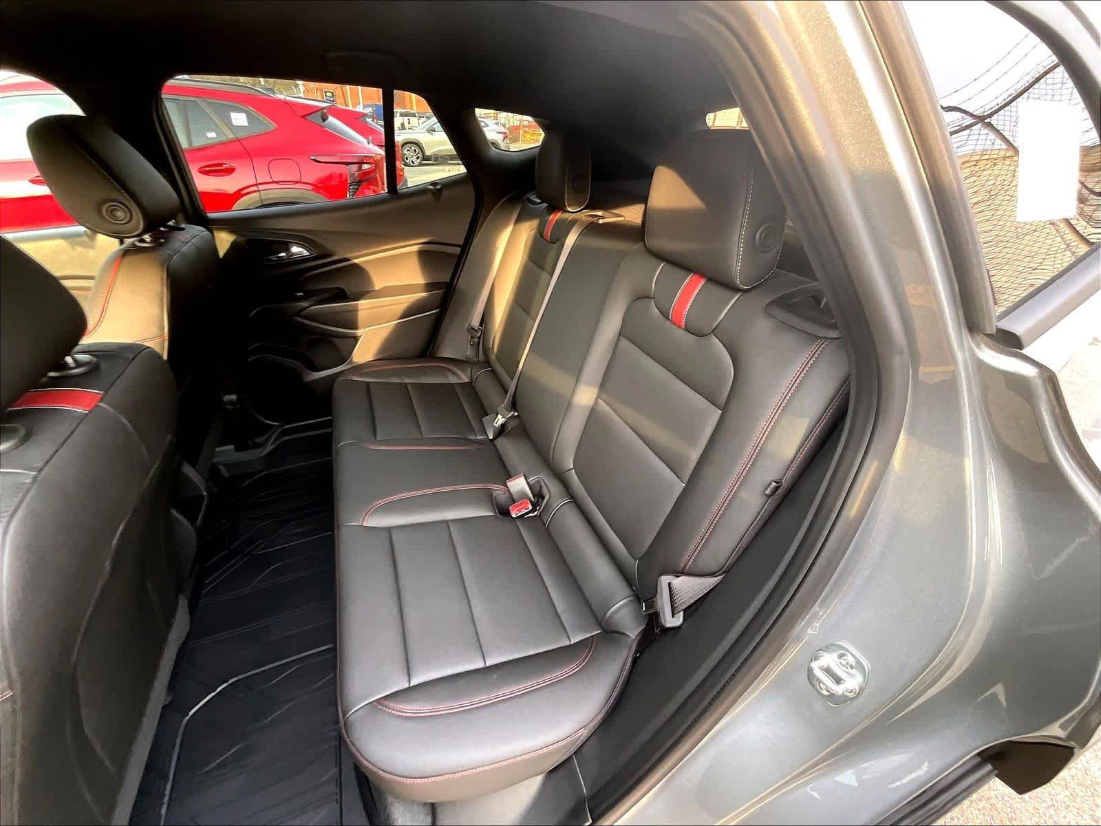 New 2026 Chevrolet Trax RS w/ Sunroof Package FWD image 15