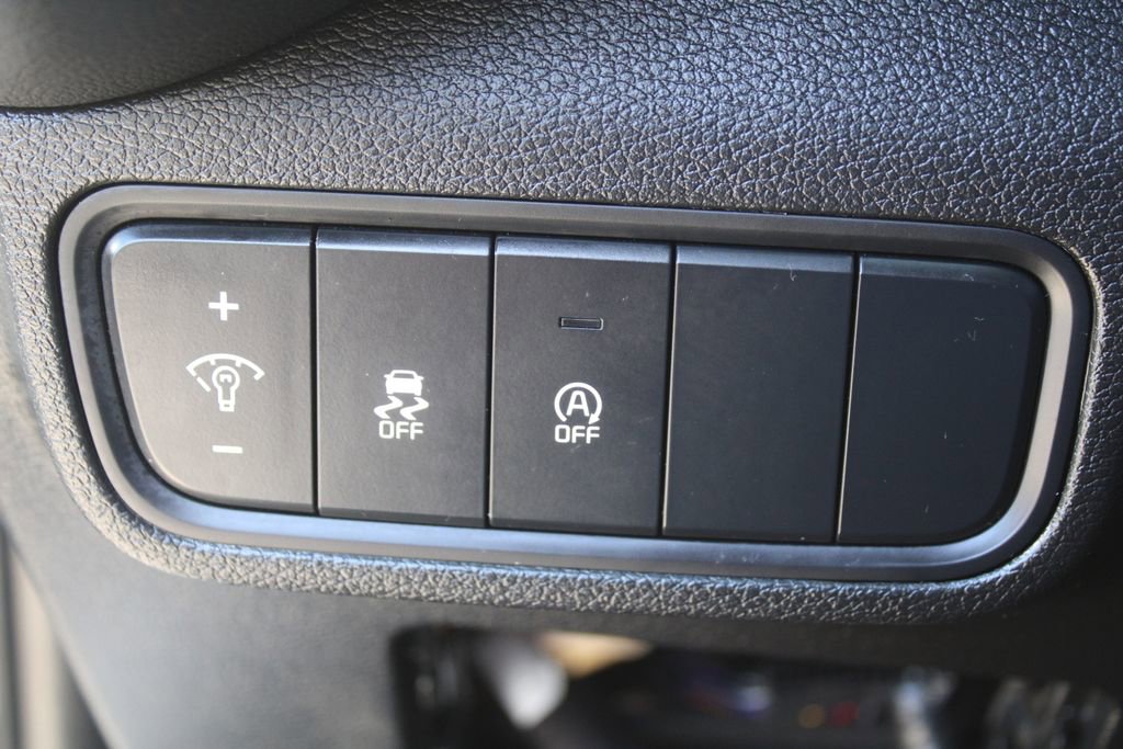 Certified 2025 Kia Soul LX image 24