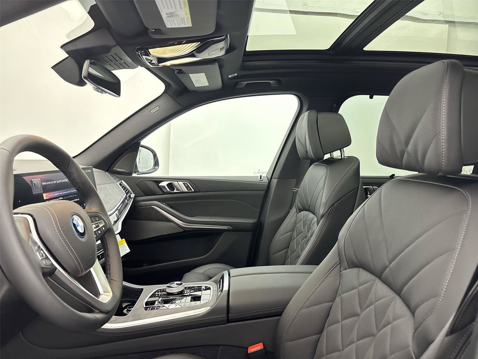 New 2026 BMW X5 xDrive50e w/ Executive Package AWD/4WD image 24