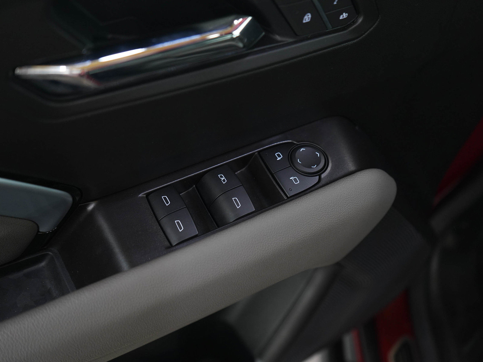 Used 2025 Chevrolet Colorado ZR2 w/ Technology Package AWD/4WD image 18