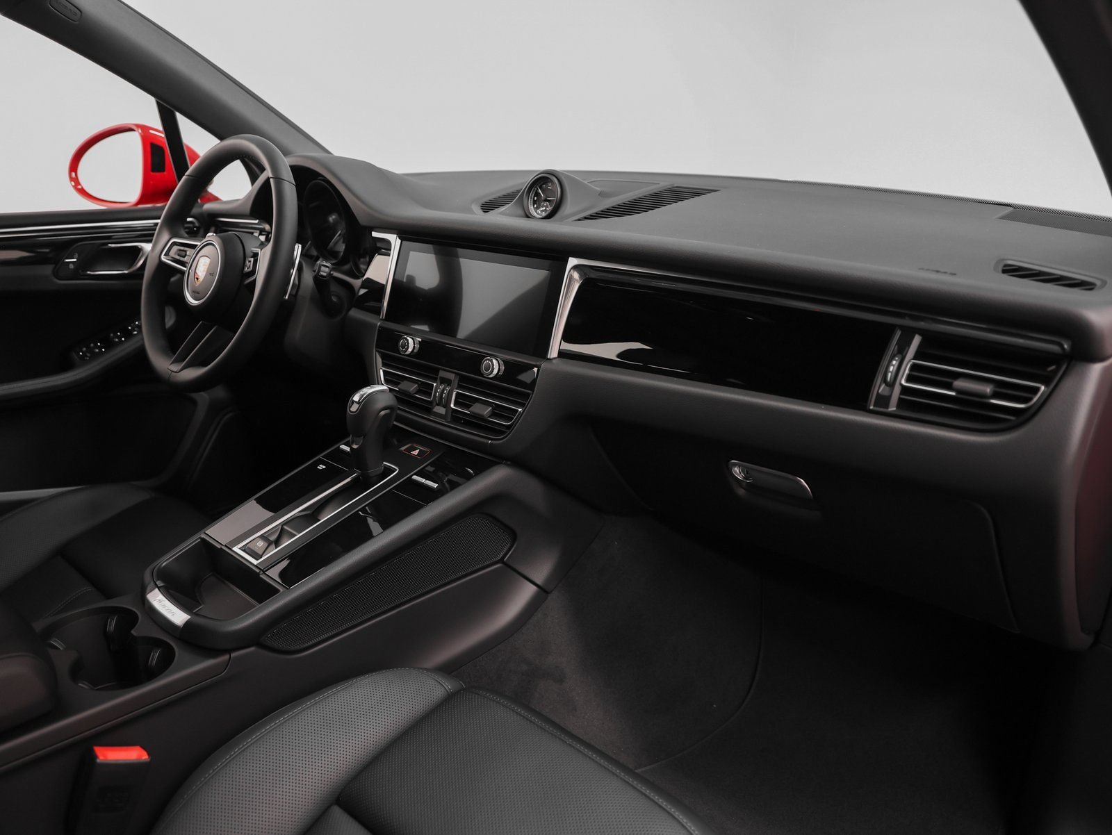 Certified 2026 Porsche Macan AWD/4WD image 22