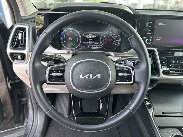Used 2022 Kia Sorento EX w/ Panoramic Sunroof Package FWD image 15