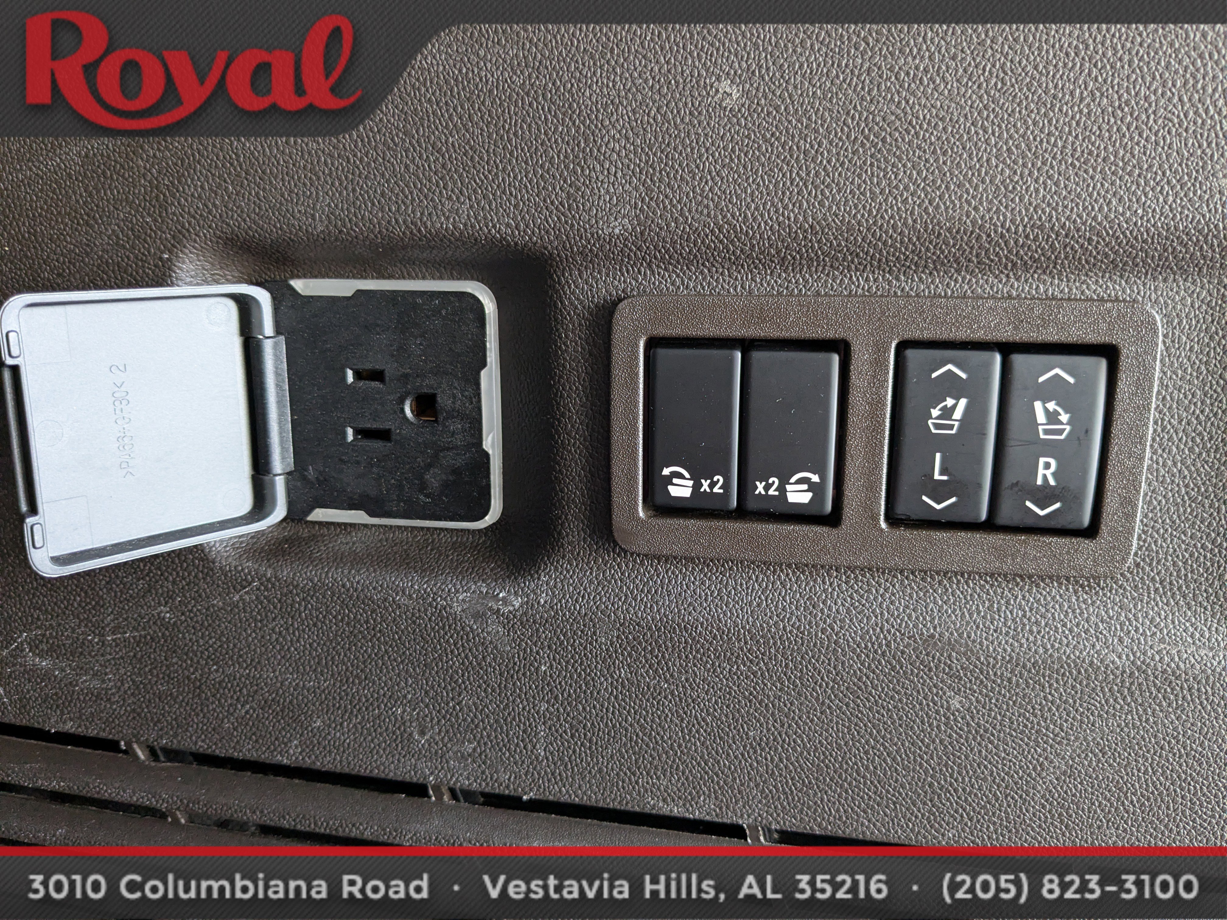 Used 2021 GMC Yukon XL Denali w/ Denali Ultimate Package image 14