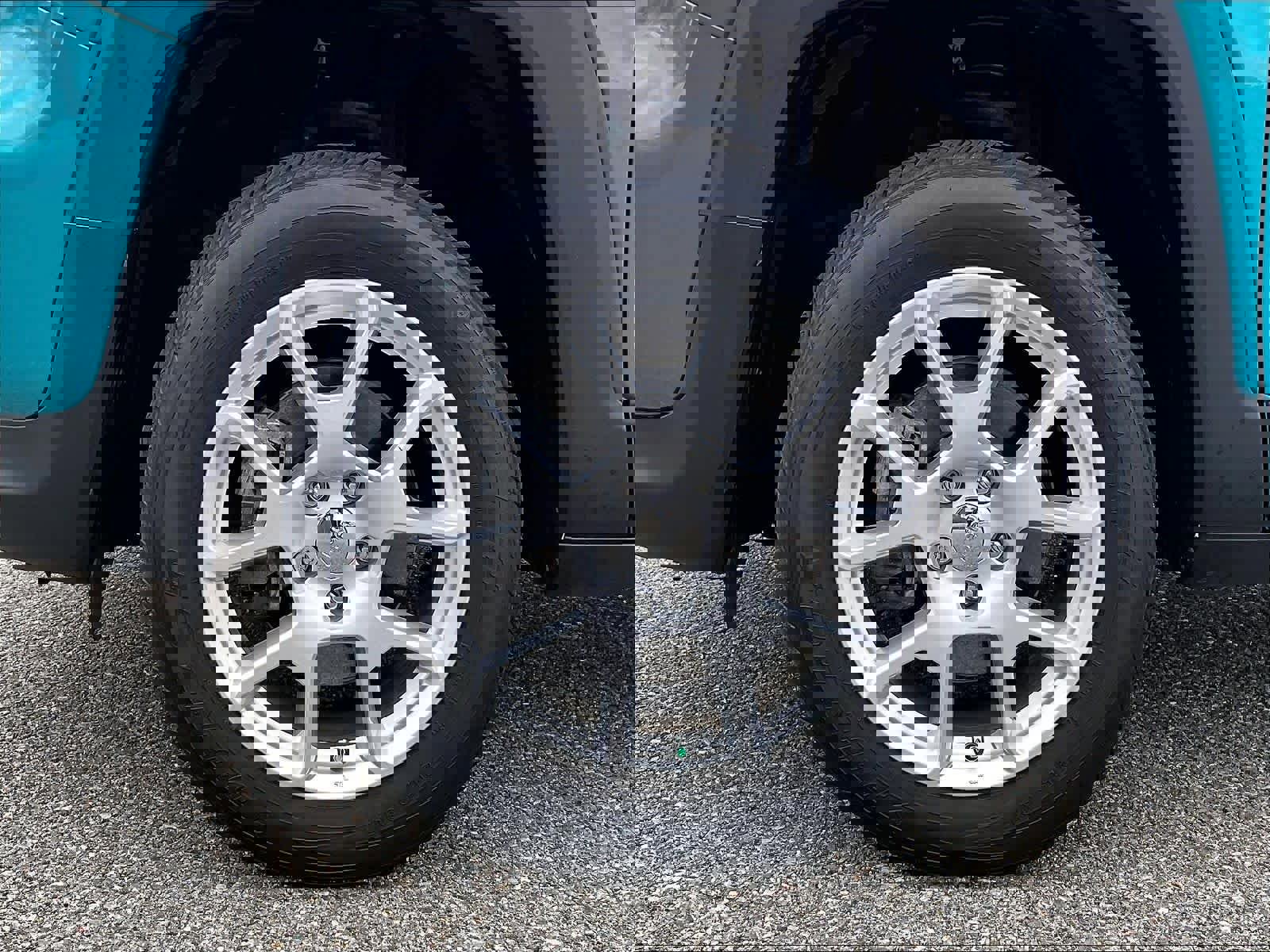 Used 2020 Jeep Renegade Latitude w/ Cold Weather Group AWD/4WD image 7