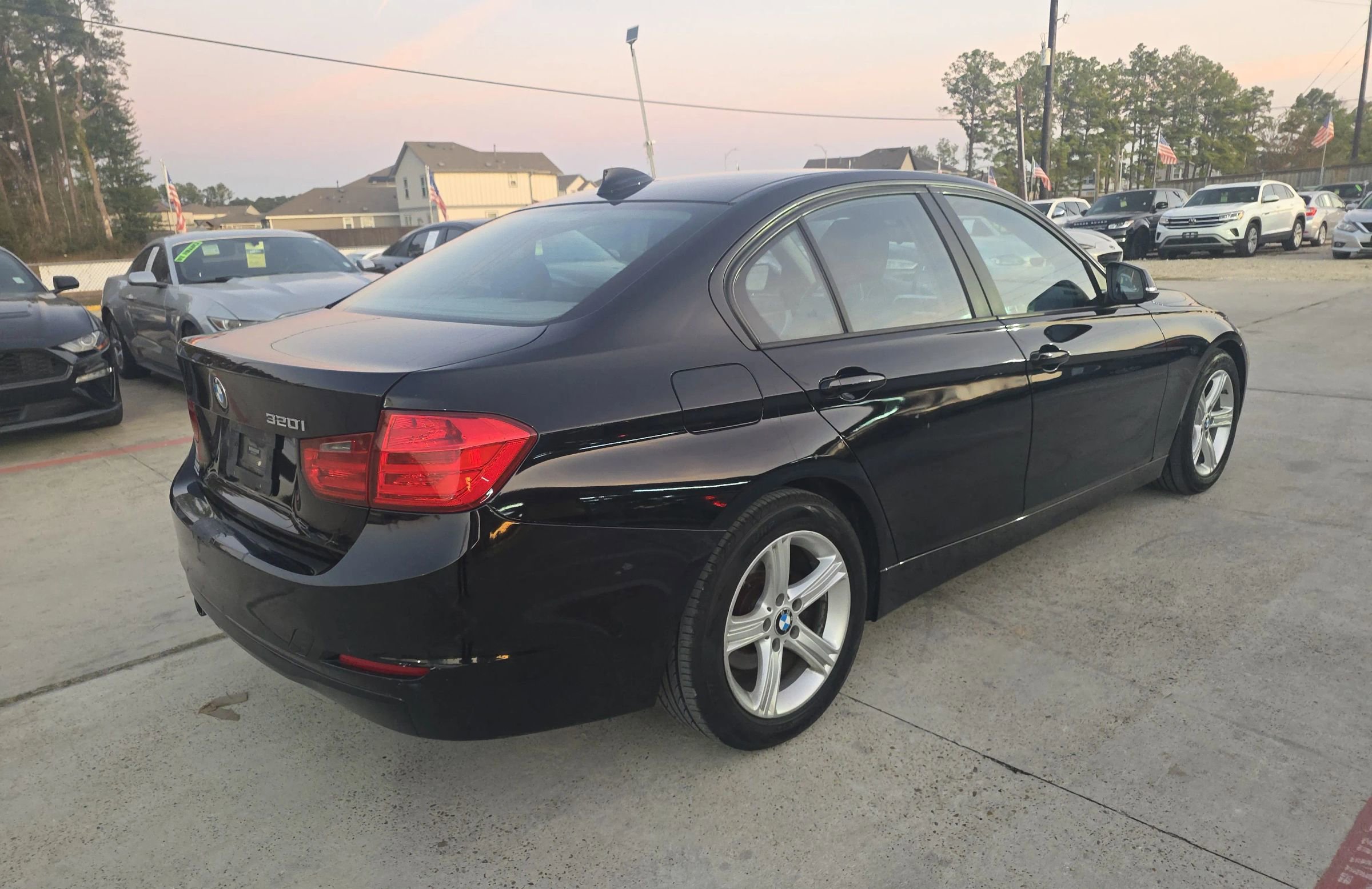 Used 2013 BMW 320i Sedan image 16