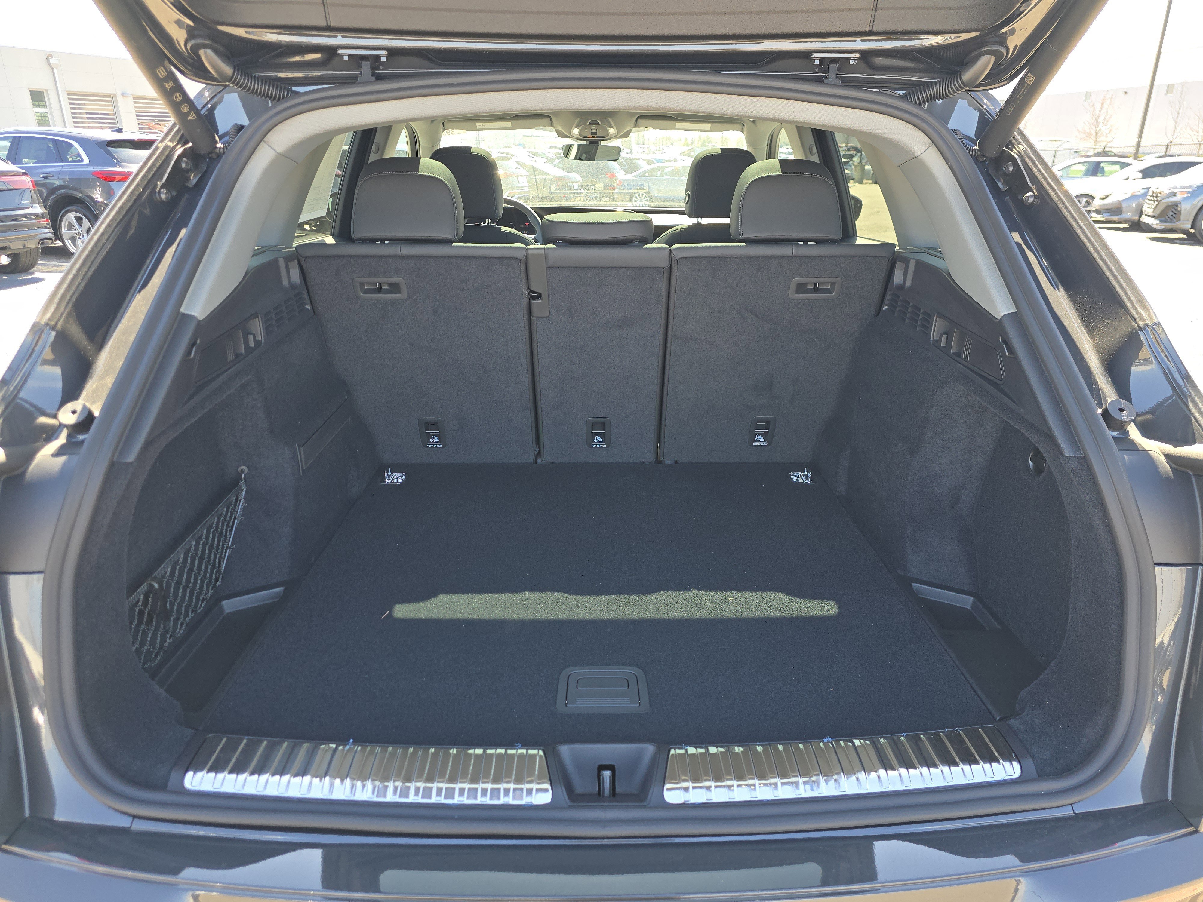 New 2025 Audi Q5 Premium w/ Convenience Package AWD/4WD image 16