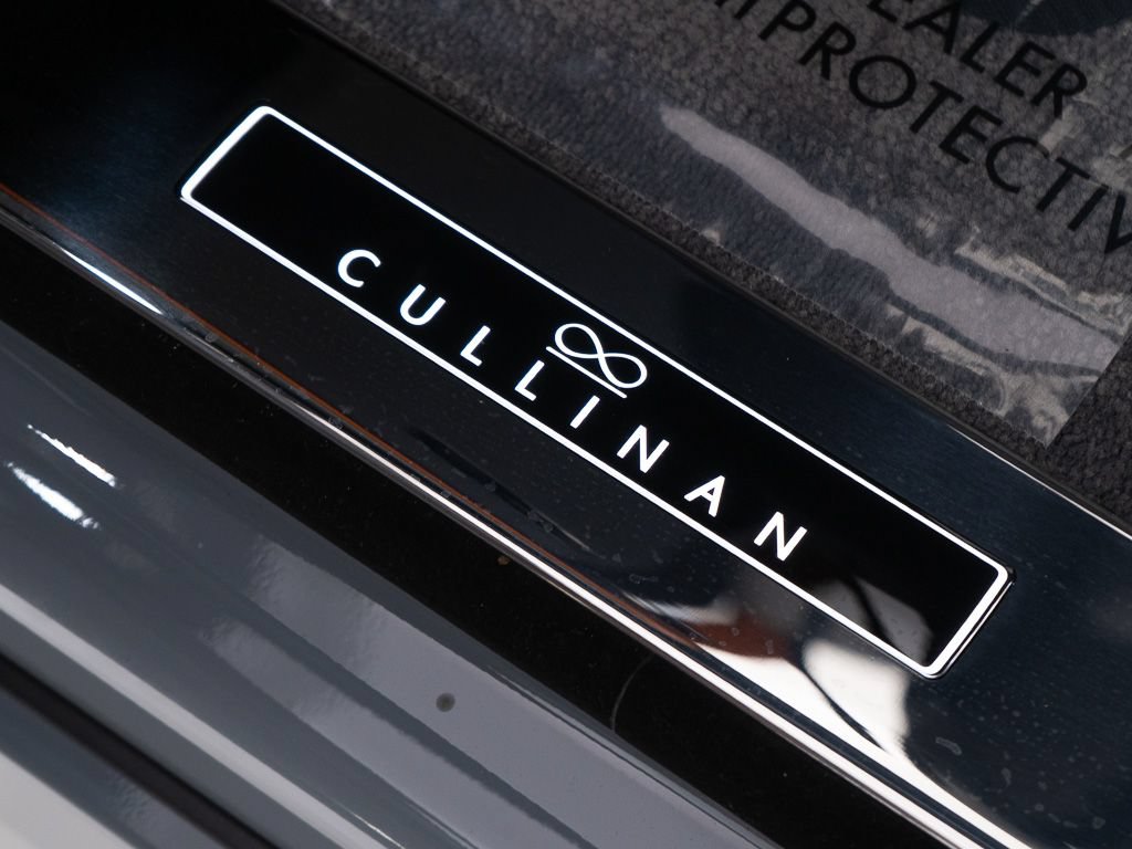 New 2027 Rolls-Royce Cullinan Black Badge AWD/4WD image 14