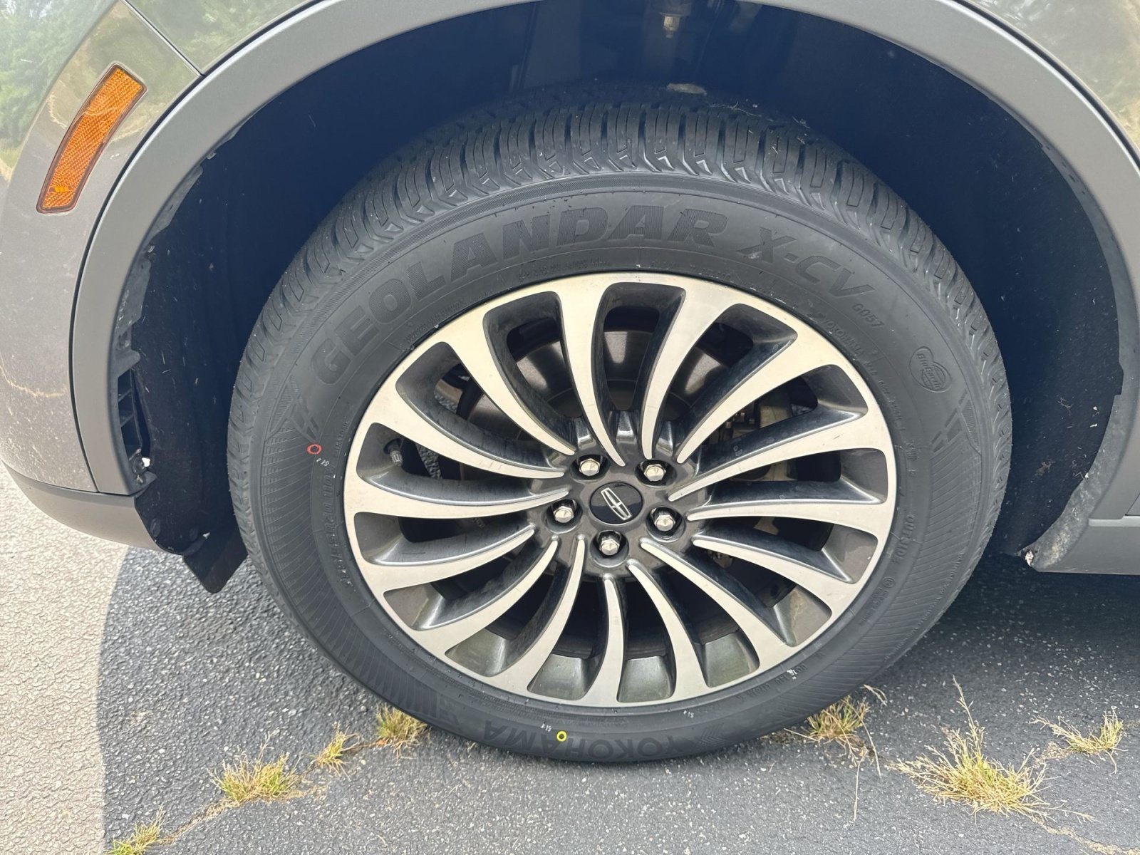 Used 2023 Lincoln Aviator AWD w/ Premium Package image 7