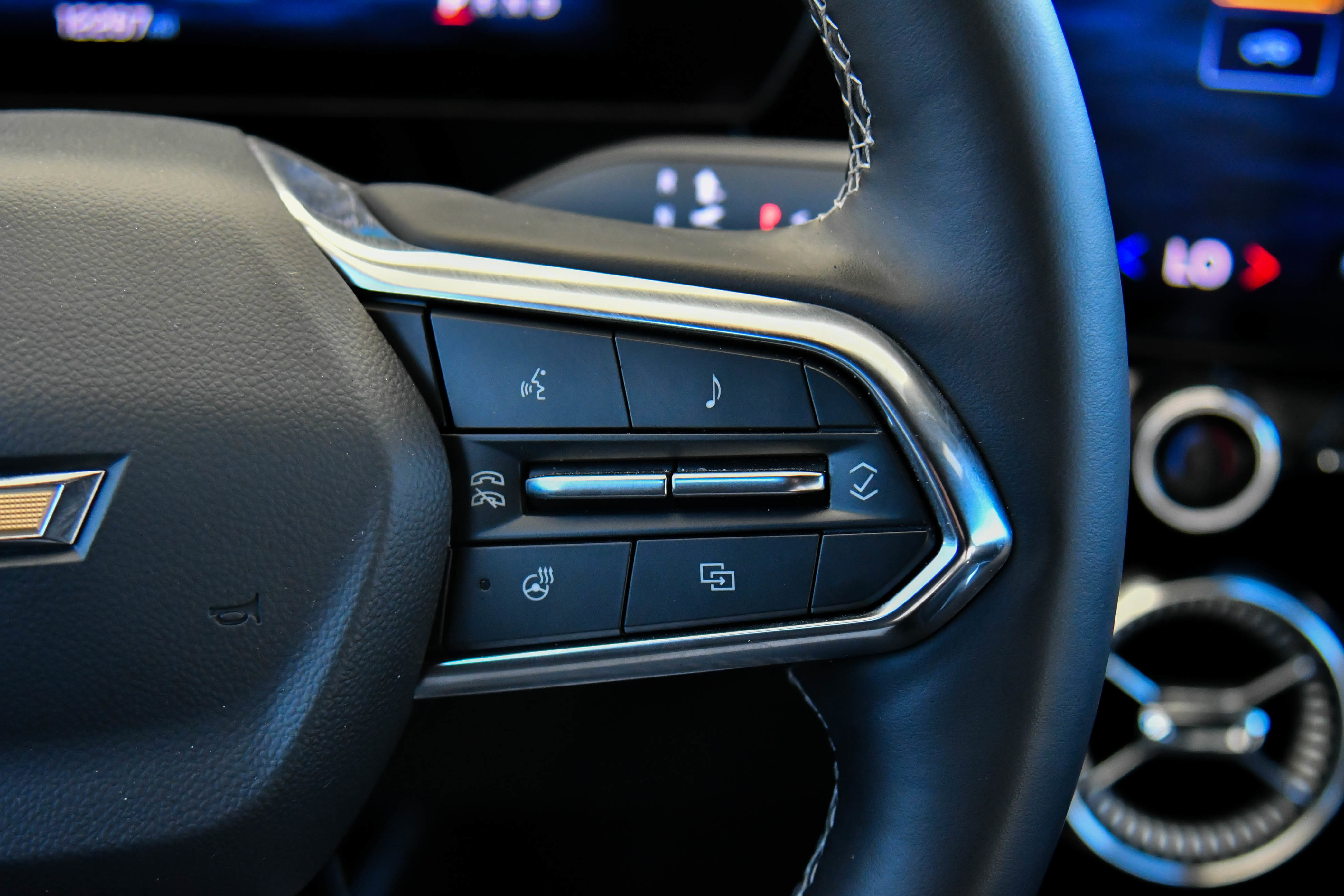 Used 2024 Chevrolet Blazer EV LT image 38