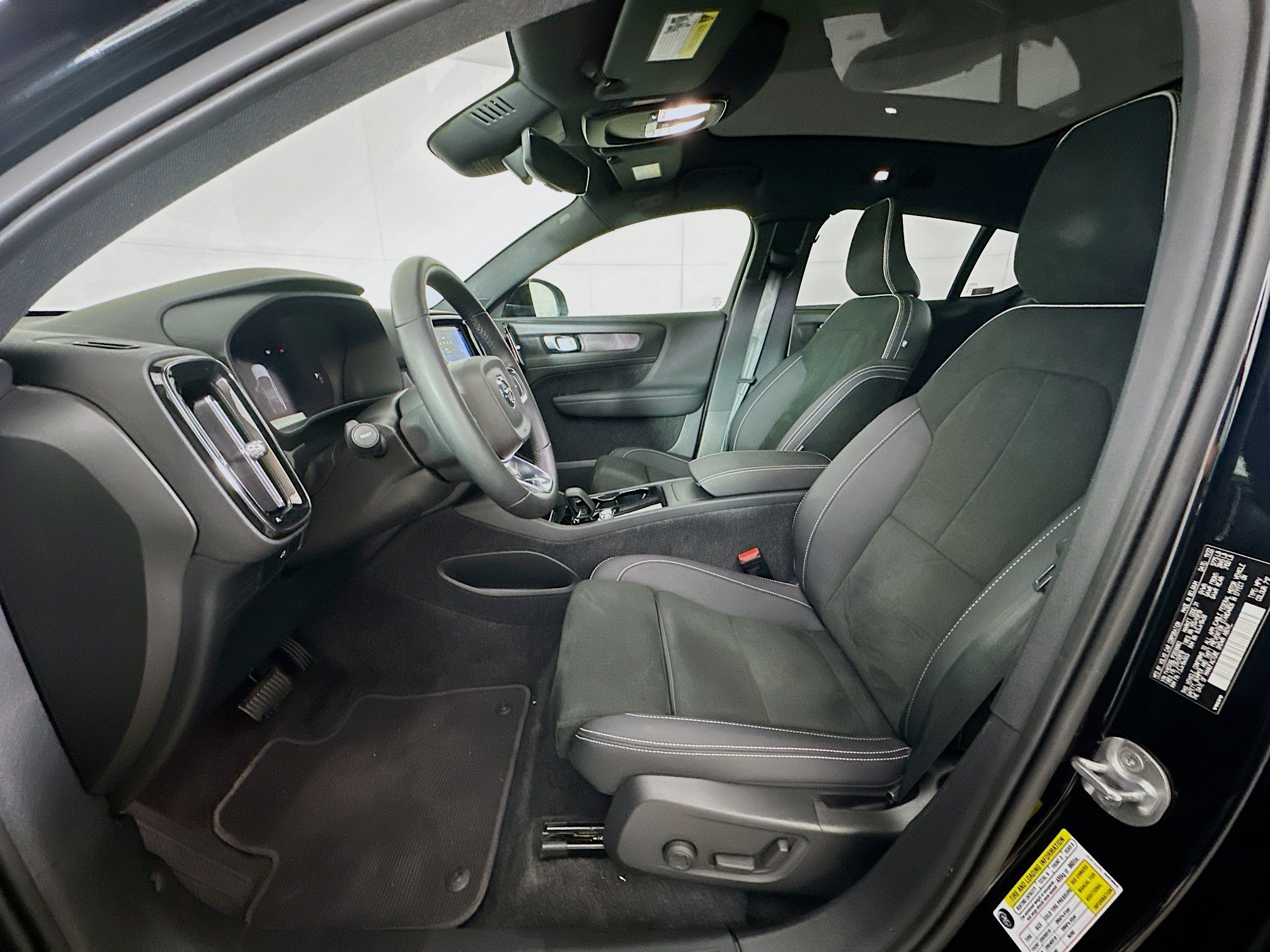 Used 2023 Volvo C40 P8 Recharge Plus AWD/4WD image 13