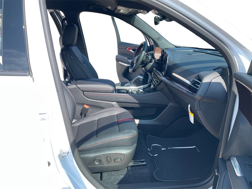 New 2026 Chevrolet Traverse RS w/ LPO, Floor Liner Package image 15
