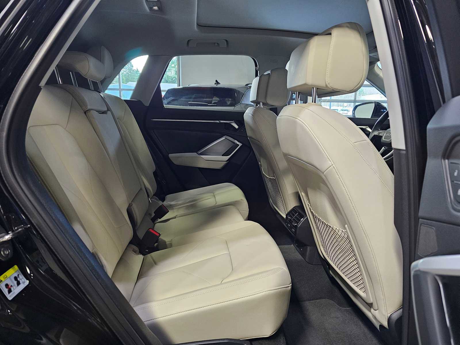 Certified 2025 Audi Q3 2.0T Premium w/ Convenience Package image 12