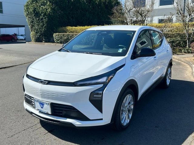 New 2027 Chevrolet Bolt LT w/ Comfort Package FWD image 3