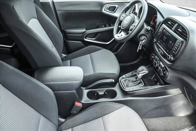 Used 2024 Kia Soul LX w/ Option Group 015 FWD image 27