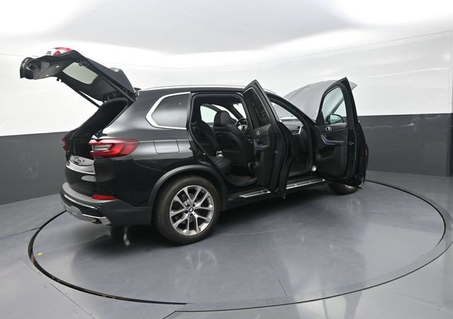 Used 2023 BMW X5 xDrive40i w/ Premium Package AWD/4WD image 36
