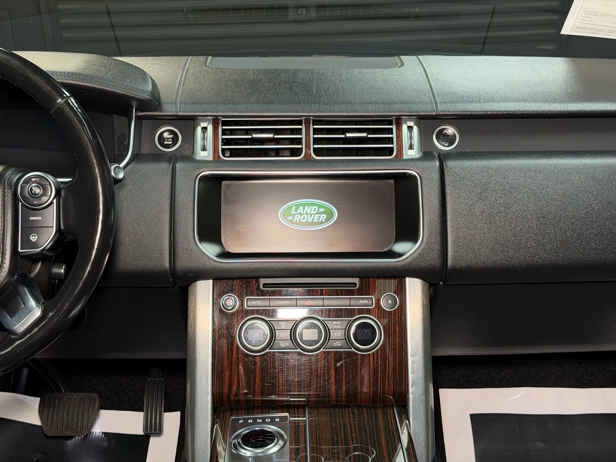 Used 2017 Land Rover Range Rover Sport Utility 4D image 26