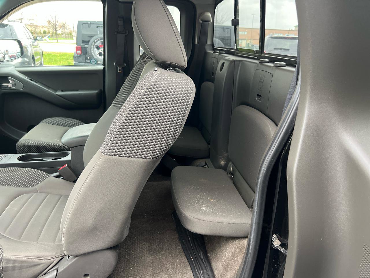 Used 2013 Nissan Frontier PRO-4X image 11