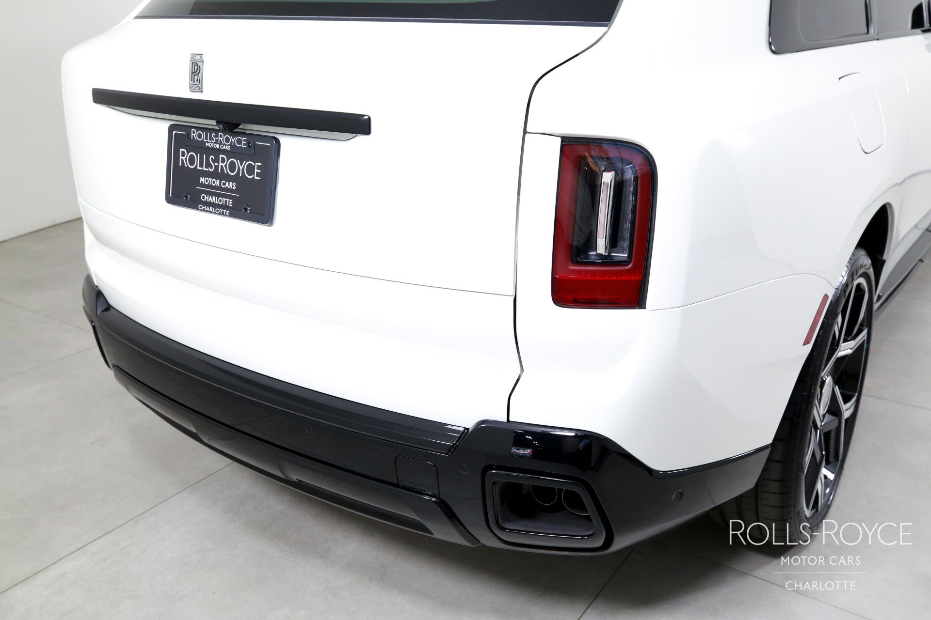 Used 2026 Rolls-Royce Cullinan image 48