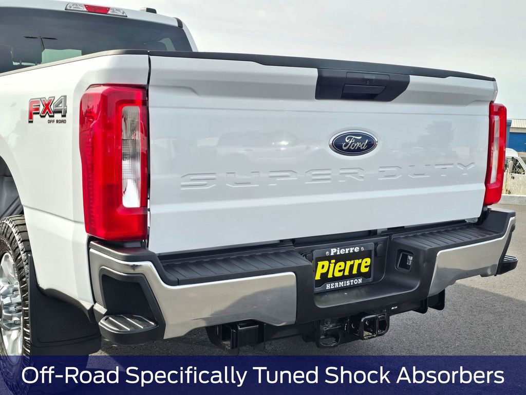 Used 2024 Ford F350 XLT w/ FX4 Off-Road Package AWD/4WD image 8