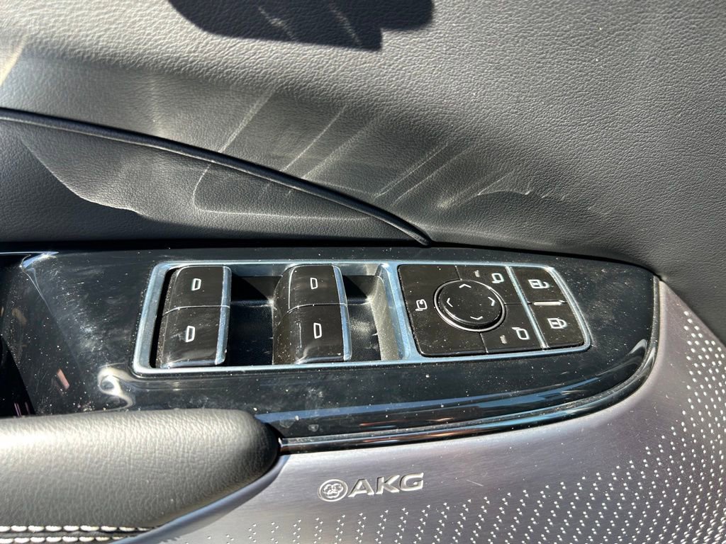 Used 2023 Cadillac Lyriq 2WD image 60