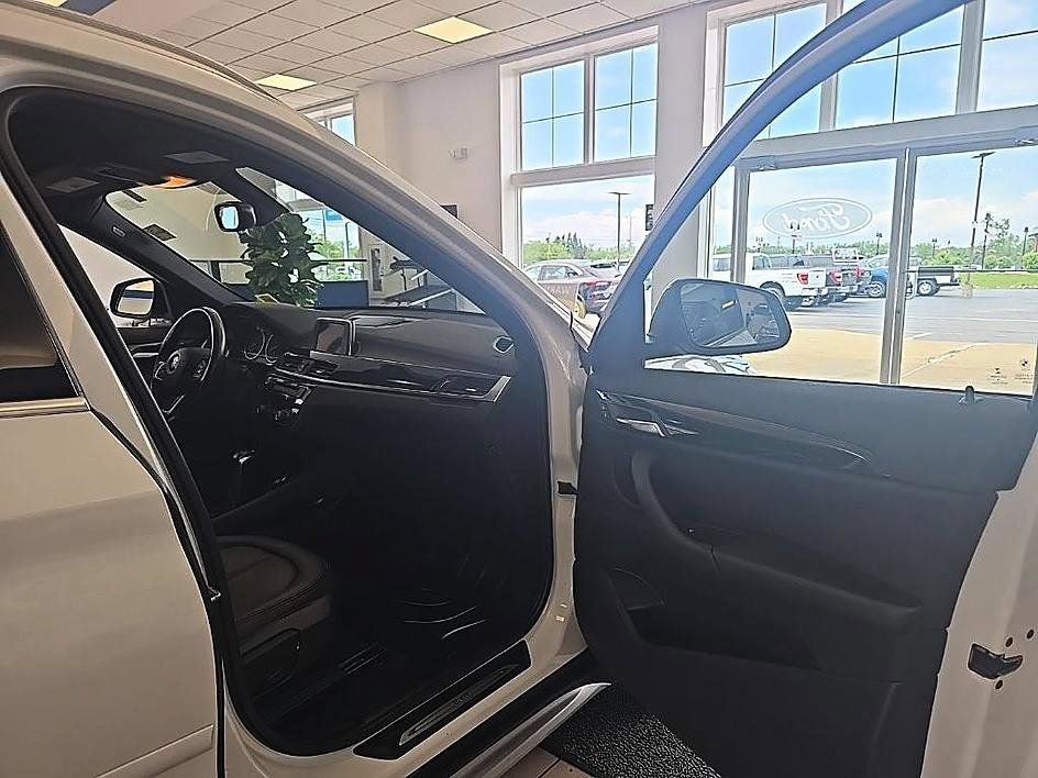 Used 2016 BMW X1 xDrive28i AWD/4WD image 38